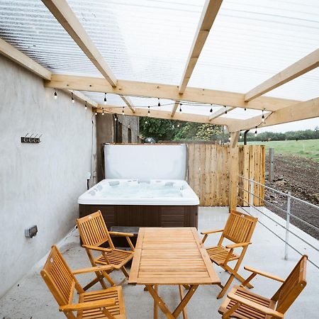 The Byre At Conker Tree Cottages Saintfield エクステリア 写真