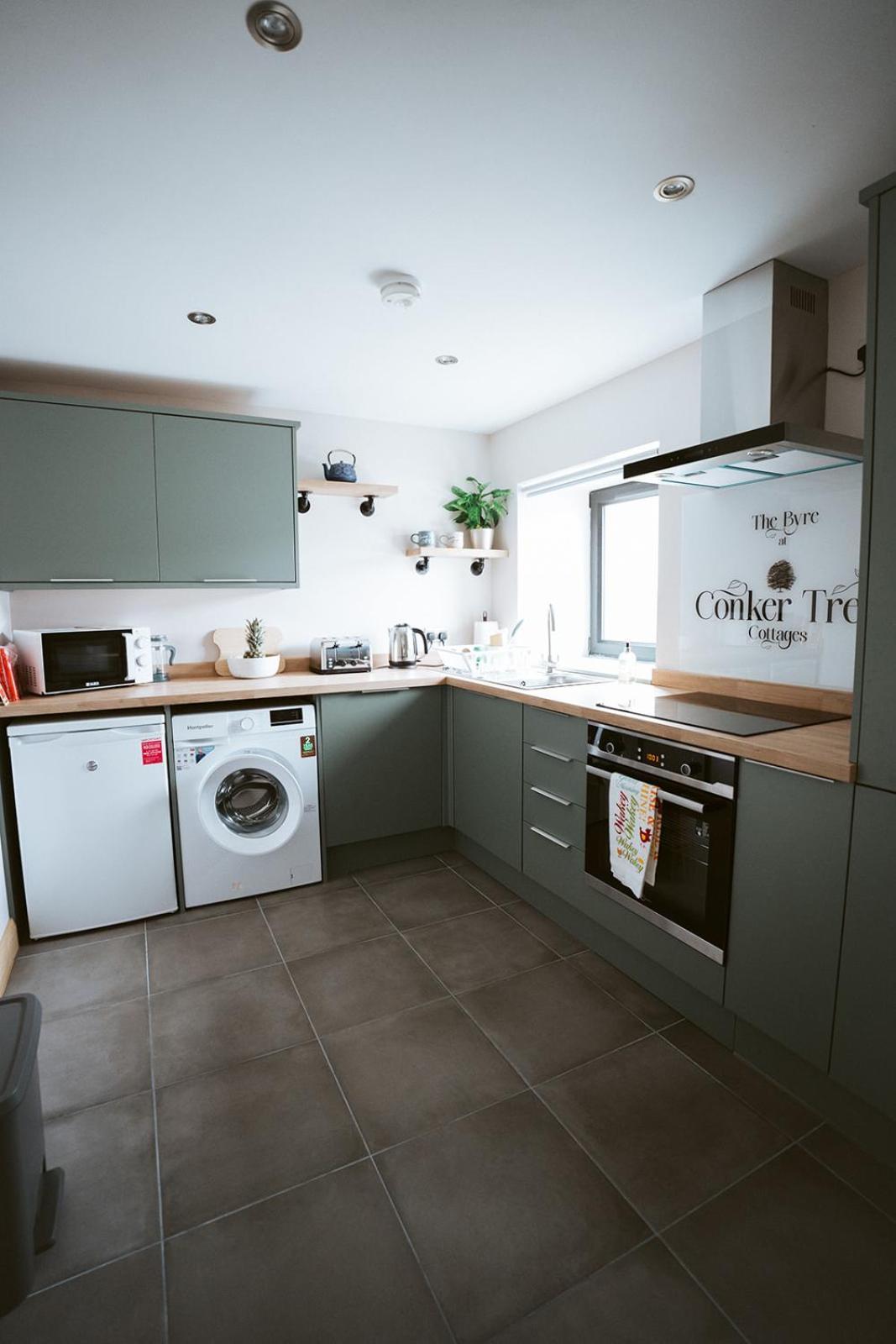 The Byre At Conker Tree Cottages Saintfield エクステリア 写真